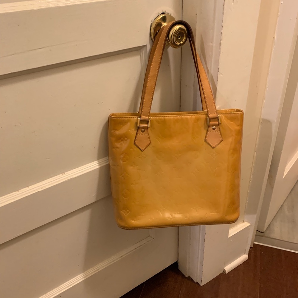 Authentic Louis Vuitton Vernis Houston bag!